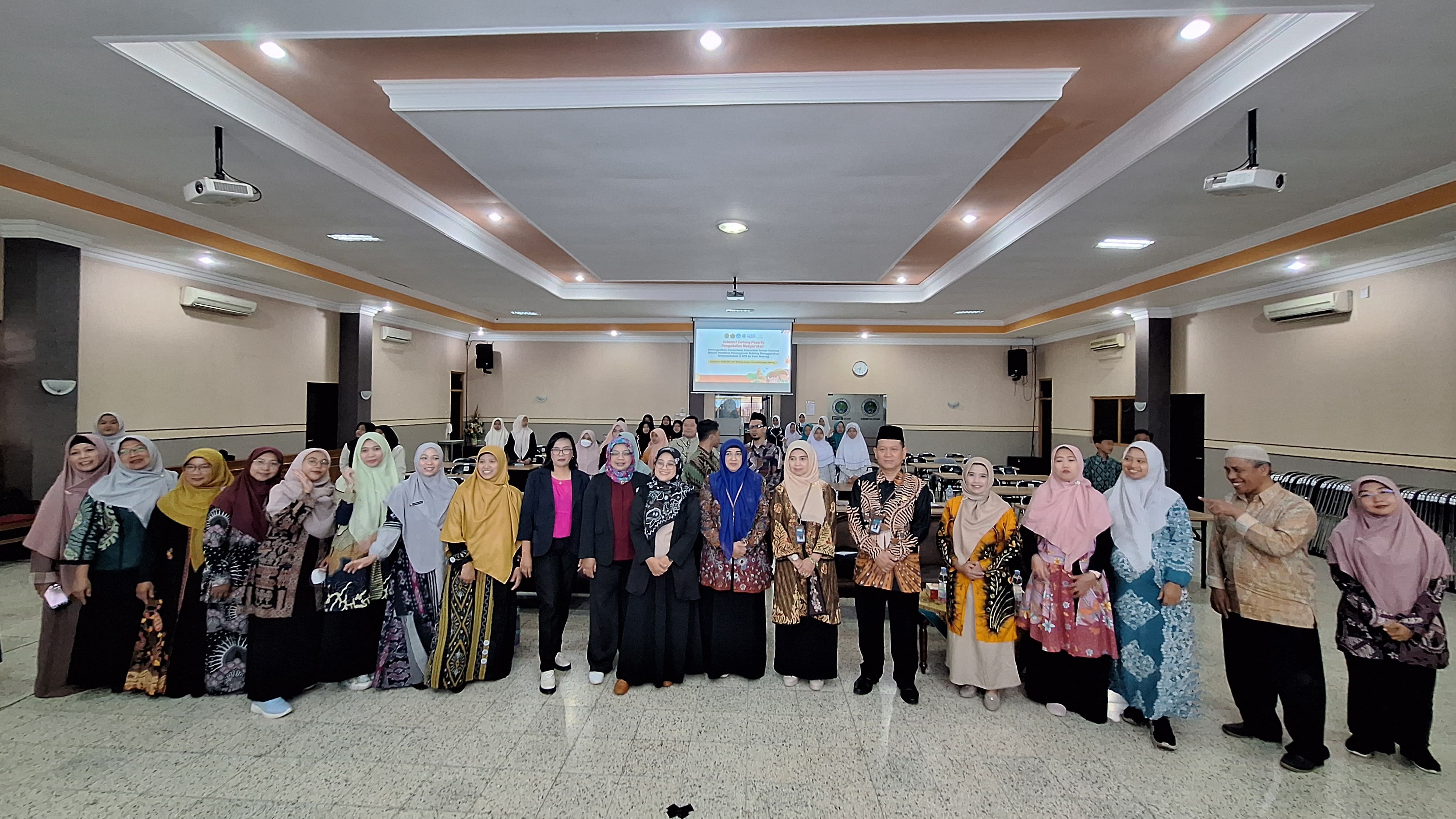 Membangun Pendidikan Berkualitas: Kolaborasi UM dan MGBK MTs Kota Malang dalam Mengatasi Masalah Stress Akademik Siswa